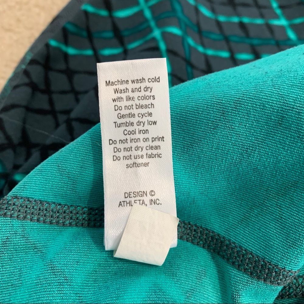 Athleta Plaid Chaturanga Capri Leggings, XS - Picture 5 of 9
